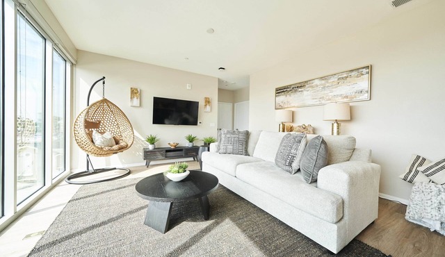 NEW Organic Modern Luxury Oasis - Close to everything!