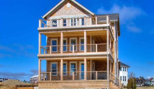 New* Seabrook's Ciao Bella Beach: Oceanview, Dog Friendly!