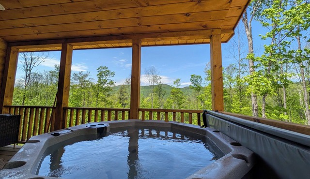 NEW! Secluded Cabin - Hot Tub & Mountain Views