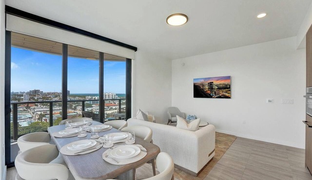 NEW: Spacious 3BR/2BA Miami Beach Condo – 19th Floor w/Pool