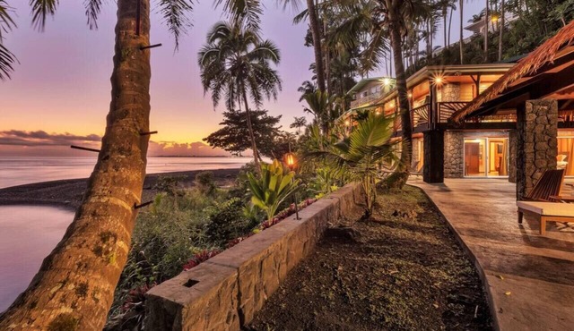 Oceanfront Estate: The Honolii Hale