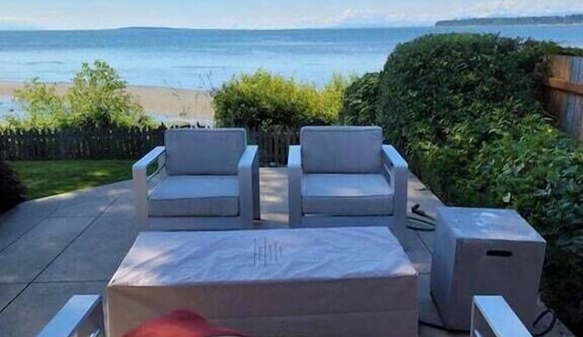 On the beach! Oceanfront luxury - Incredible Views and Private Beach Access