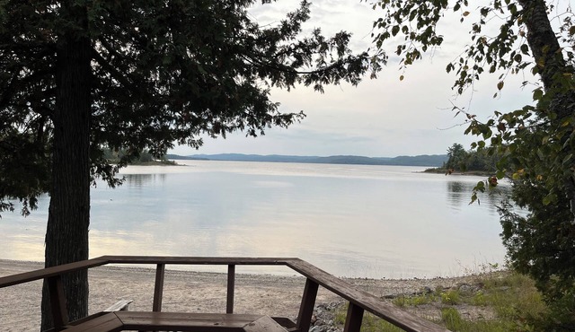 Peaceful Waterfront Cottage on Ottawa River – Nature Lover’s Retreat!