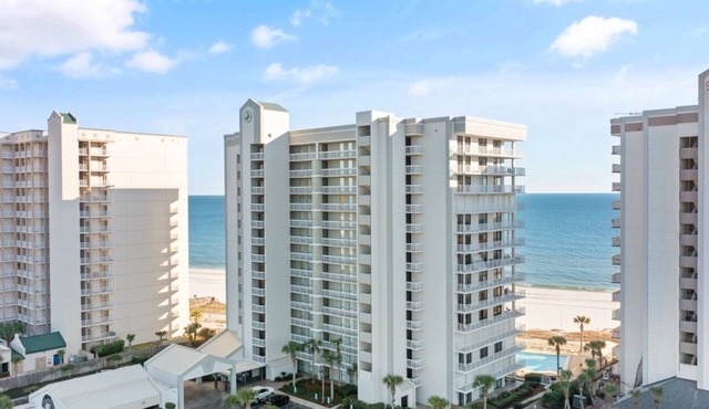 Pelican Pointe by Hosteeva