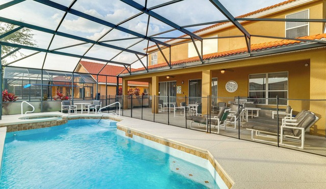 Pool, Spa & Patio! Spacious Villa Near WDW