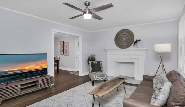 Pristine 3BR | Centrally located & Pet Friendly