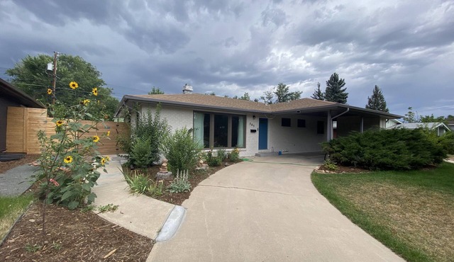 Private 2 bdrm 1 bath suite in heart of Boulder, CO