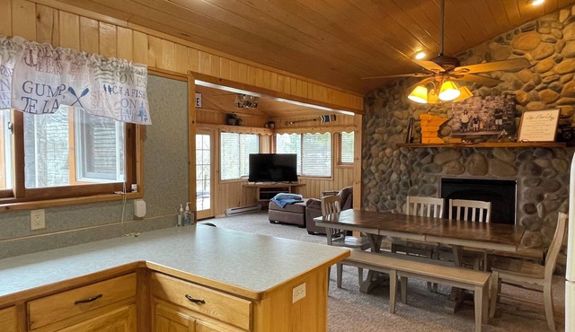 Private Lake front cabin on Webb Lake! in Hackensack
