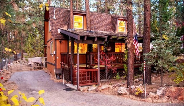 Relax in Style: Cabin with Hot Tub in Scenic Big Bear Lake, California
