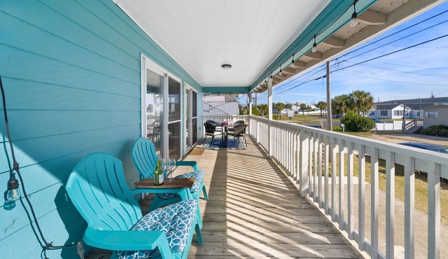 Relaxing 2-Bedroom Beach Cottage(Entire 2nd Floor)