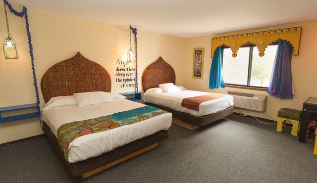 Riverside Inn