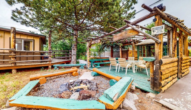 Rustic hideaway with great shared amenities