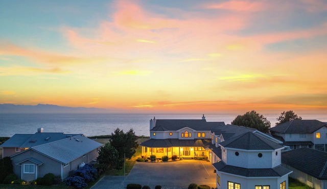 Seacliff Haven | Waterfront Luxury, Stunning Views, Hot Tub & Game Room