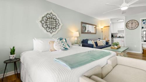 Shore Thing Studio Stay