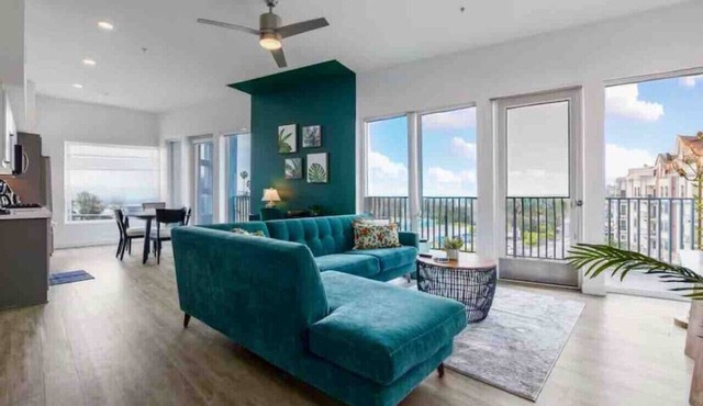 SkyLoft Oasis Stunning DTLA Views & Modern Comfort