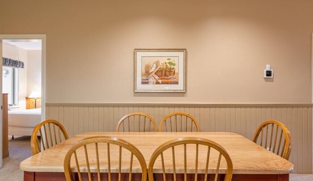 Smugglers Notch | Ski Escape | Pool & Slopes | 2BR Suite