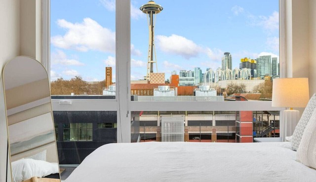 Space Needle Views | Vivid Suite
