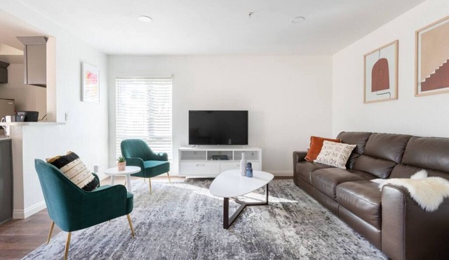 Spacious 3 beroom 2 bath near DT Alhambra +EV Charger