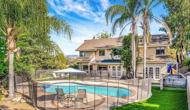 Spacious 4BR+2 bonus spaces + Pool + Spa + Land!