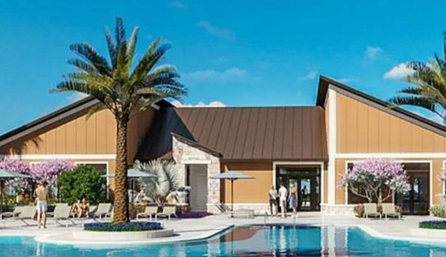 Spacious Modern 4BR Pool Oasis Near Legoland w/Mother-In-Law Suite/Private Apt
