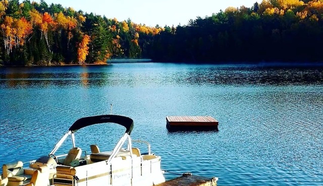 Spacious open concept 3 bedroom cottage on beautiful Baptiste Lake