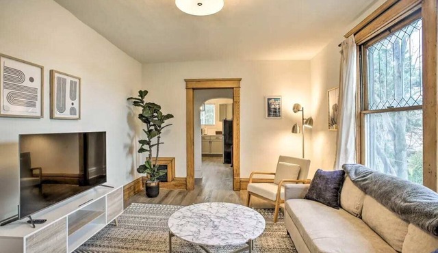 Spacious Villa-Triplex in Kendall Yards - Sleeps 13