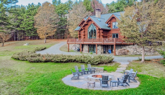 Spruce Moose Lodge, Custom Log Cabin with Hot Tub