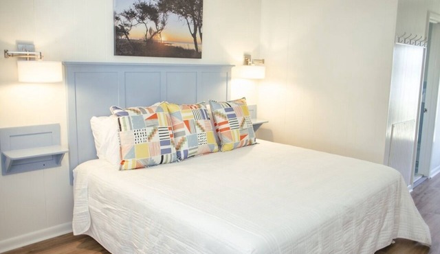 'Sunset Suite' Bluff Shoal Motel Room 4
