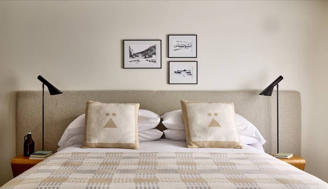 Tälta Lodge, a Bluebird by Lark | Deluxe King with Patio | Pet Friendly