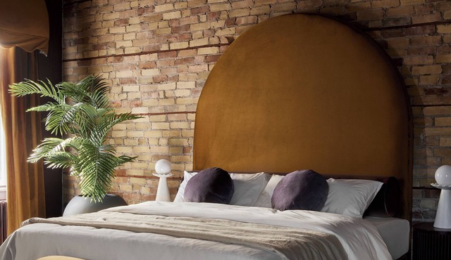 This spacious flat is by far the most romantic suite in Hotel Julie—perfect for lovers. in Stratford