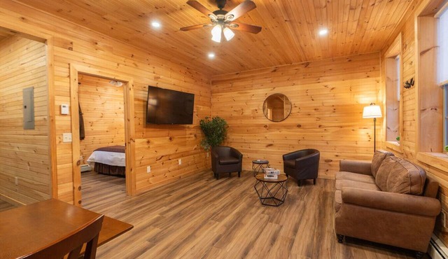 Townhome Two Kings Each Floor White Mountains