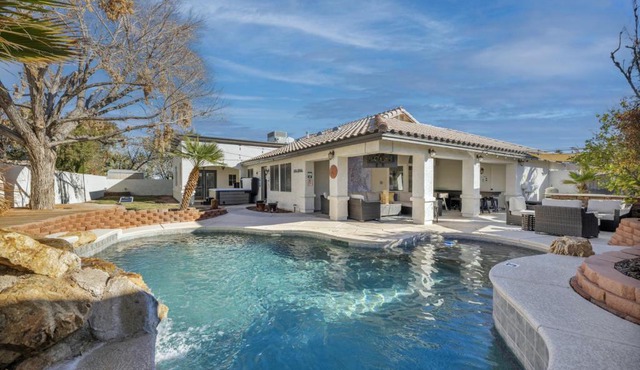 Ultimate Vacation: A Luxurious Oasis with a Pool!