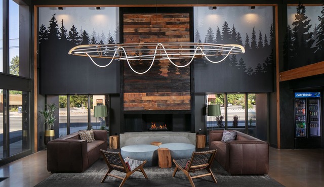 Waypoint Hotel