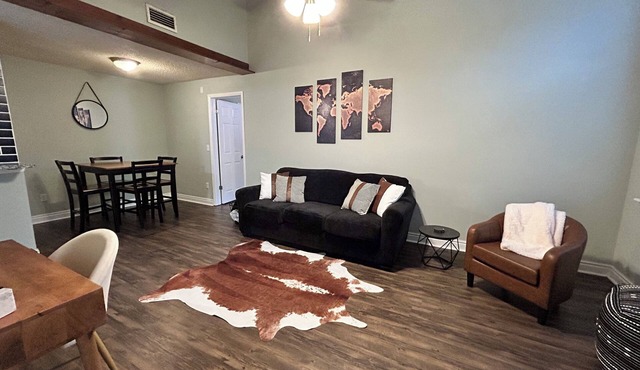 Whispering Woods Hideaway - Centrally Located