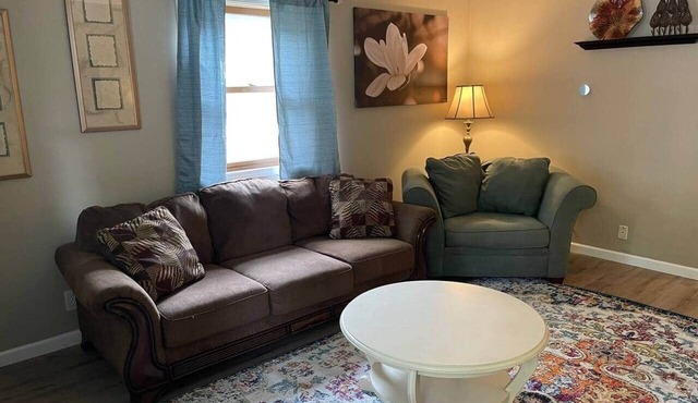 Yin on Spring - Comfy, Cozy Duplex