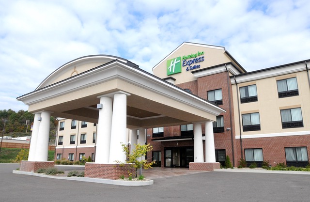 Holiday Inn Express & Suites Cambridge, an Ihg Hotel