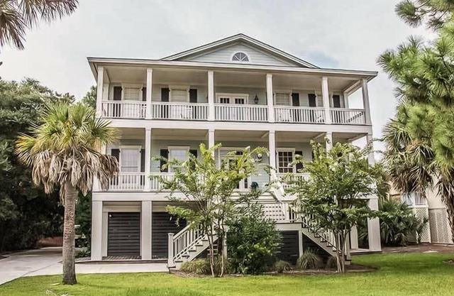 Sprawling Family Home w/ Golf Course & Ocean Views - Steps from Beach