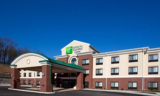 Zanesville Hotel | 2-Star Hotel ∙ Holiday Inn Express Hotel & Suites Zanesville North, an IHG Hotel