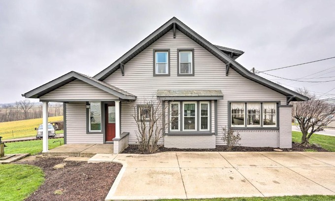 Millersburg House | Charming Amish Country Getaway with Fire Pit!