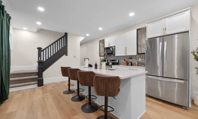 Glen Echo House | House ∙ 10 bedrooms ∙ 28 guests