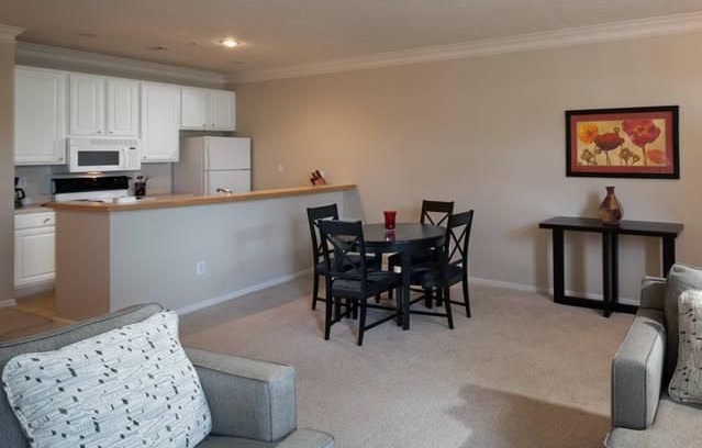 Scioto Mile Apartment | Luxury Condo near Downtown W/ Plasma TV, Balcony & Complex Gym