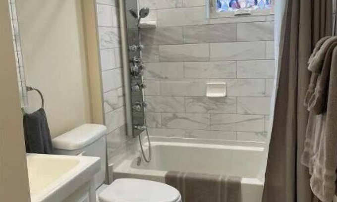 Olde Towne East Apartment | Mon Chateau -Brand new urban studio apartment