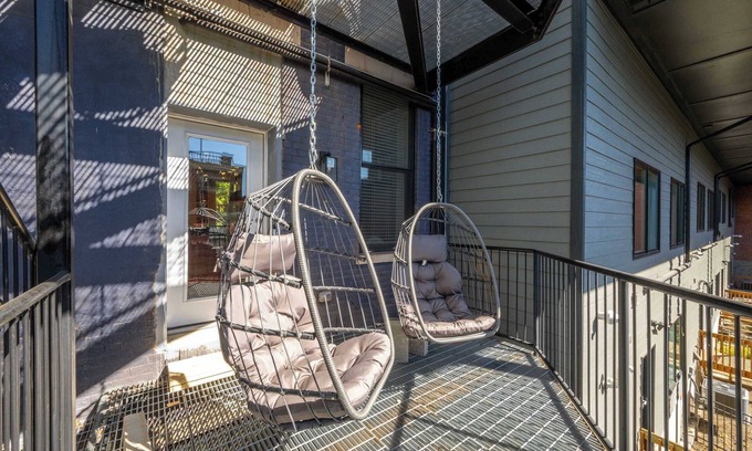 Mount Auburn House | Queen City Views Suites