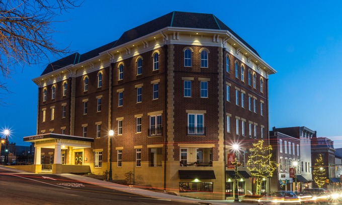 Mount Vernon Hotel | The Mount Vernon Grand Hotel