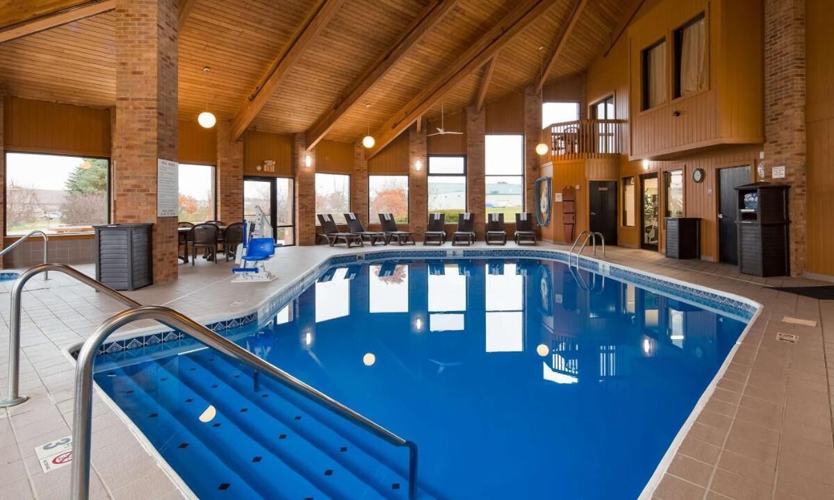 Hebron House | Ideal for I-70 Travelers: Modern Rooms w/ Smart TVs and Great Customer Service