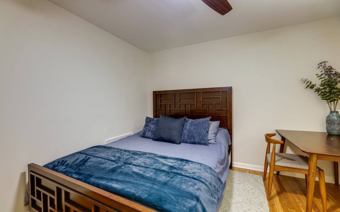 Photo of Bedroom in Mount Auburn