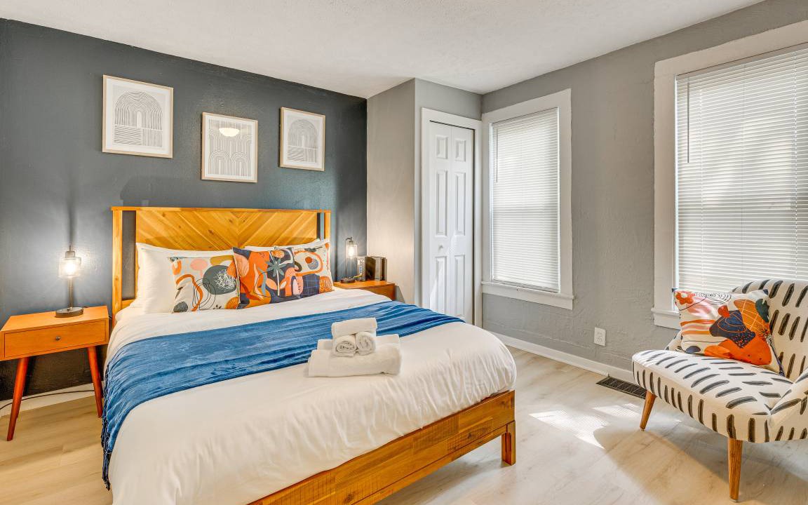 Photo of Bedroom in Downtown Akron