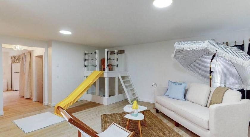 Photo of Livingroom in Canton