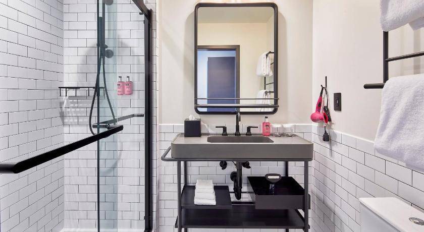 Photo of Bathroom in Short North