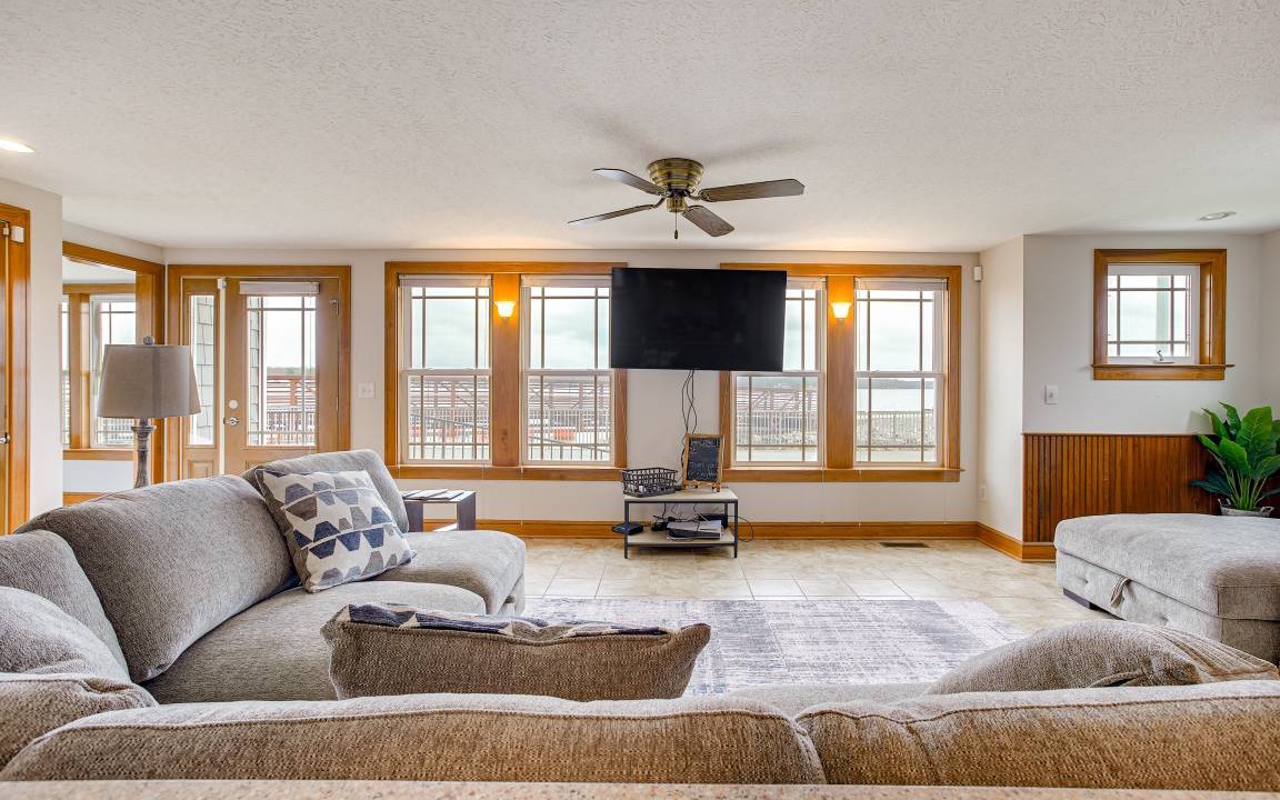 Photo of Livingroom in Buckeye Lake